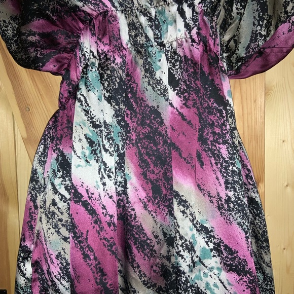 Lightweight Short Sleeve Daytrip Dress or Pool Cover-up from Buckle - Picture 3 of 10